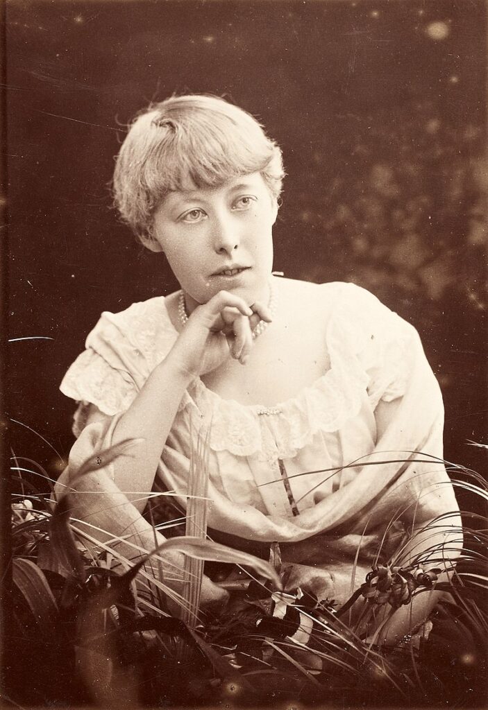 Sepia photo of writer Katharine Tynan